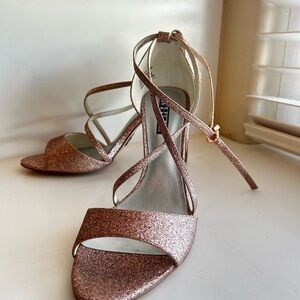 Vera Wang Rose Gold Glitter Heels
